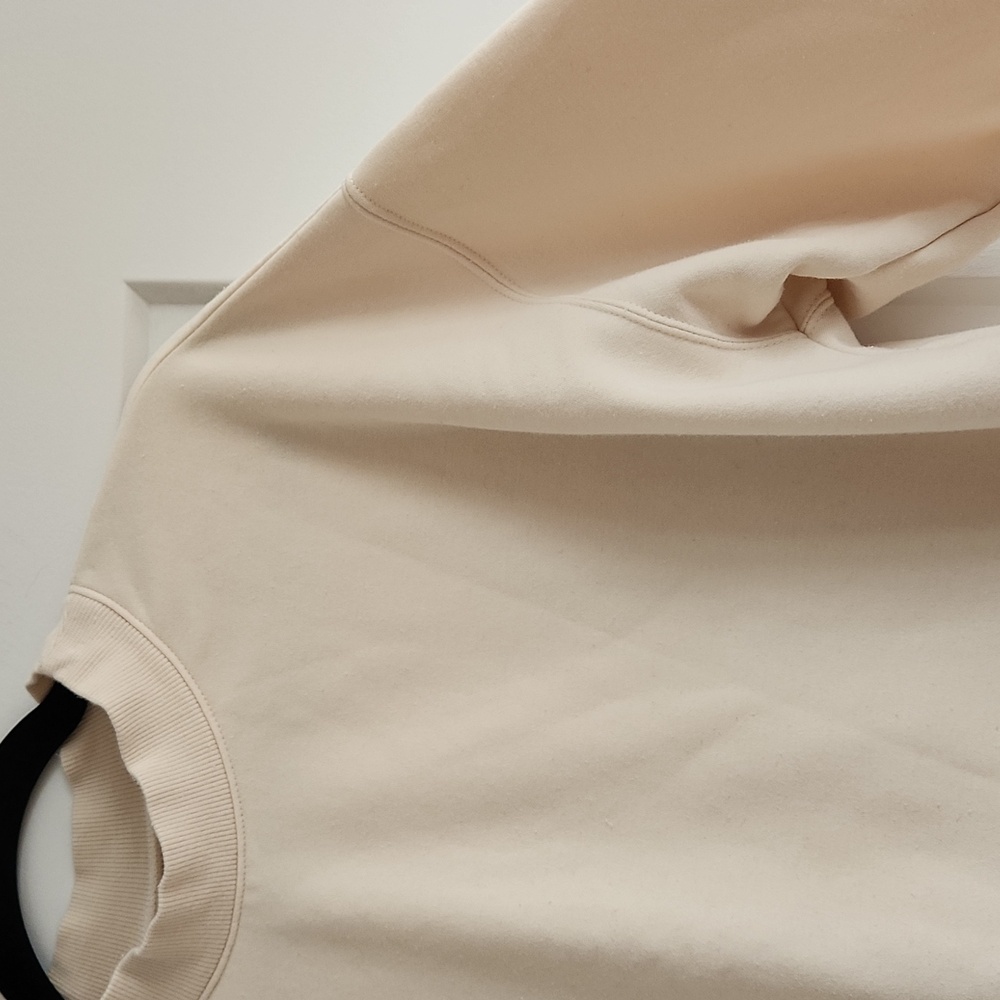 Uniqlo Cream Sweatshirt, Size L - Picture 8 of 12